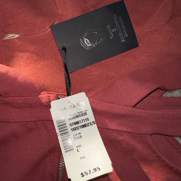 NWT LOVE CULTURE brick red short Cutout dress with zip Back closure size large - Picture 4 of 4